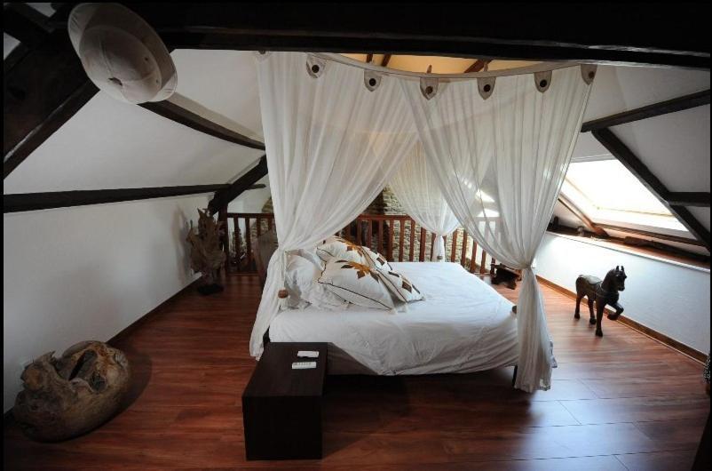 Le Domaine De Saint-Thomin Bed & Breakfast Nostang Oda fotoğraf
