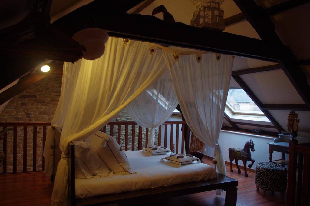 Le Domaine De Saint-Thomin Bed & Breakfast Nostang Dış mekan fotoğraf